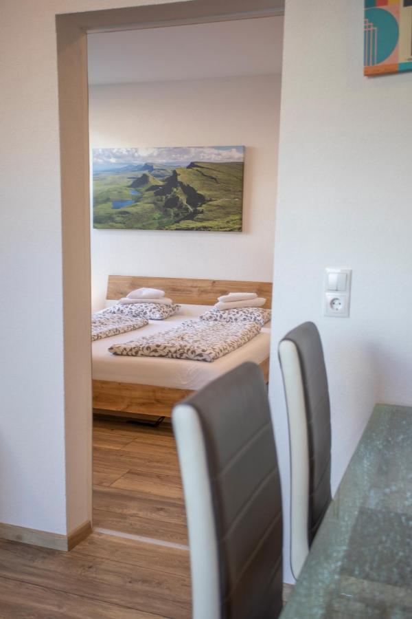 Deluxe New Center Apartment