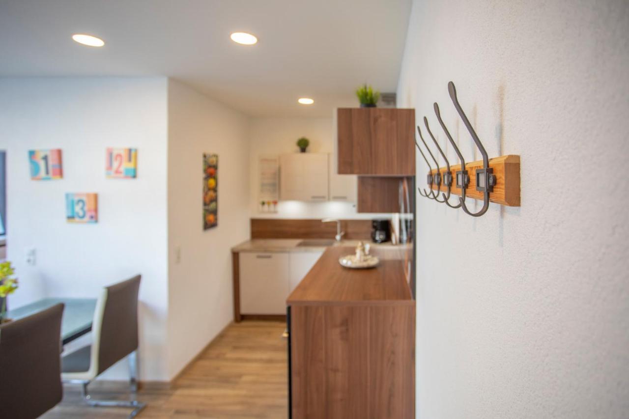 Deluxe New Center Apartment *
